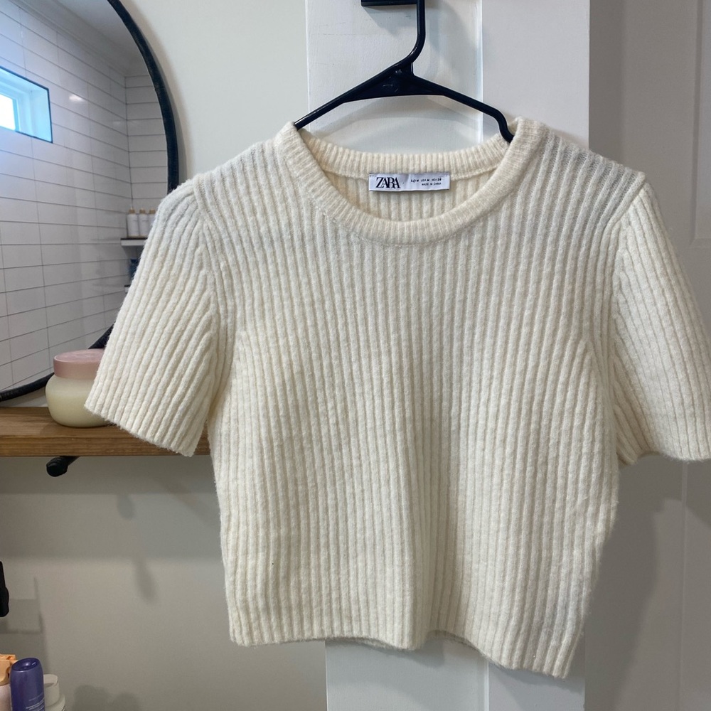 Zara Off-White Ribbed Short Sleeve Top